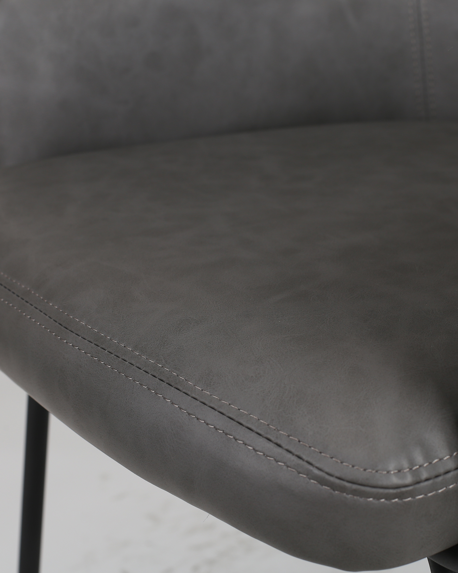 เก้าอี้รับประทานอาหารหนังพร้อมแขน เก้าอี้รับประทานอาหารหนังพร้อมแขน