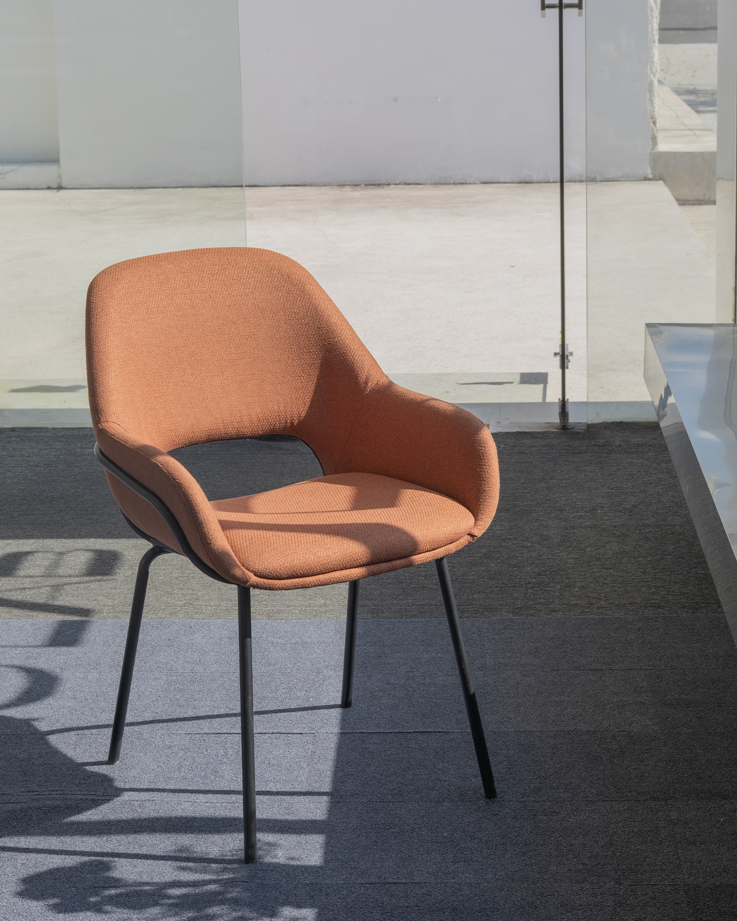 เก้าอี้รับประทานอาหารฐานโลหะ เก้าอี้รับประทานอาหารฐานโลหะ