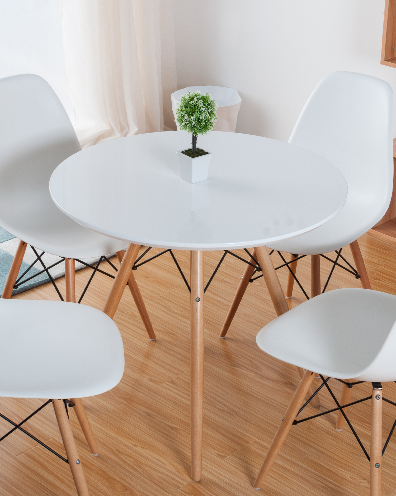 โต๊ะรับประทานอาหารไม้กลมนอร์ดิก โต๊ะรับประทานอาหารไม้กลมนอร์ดิก