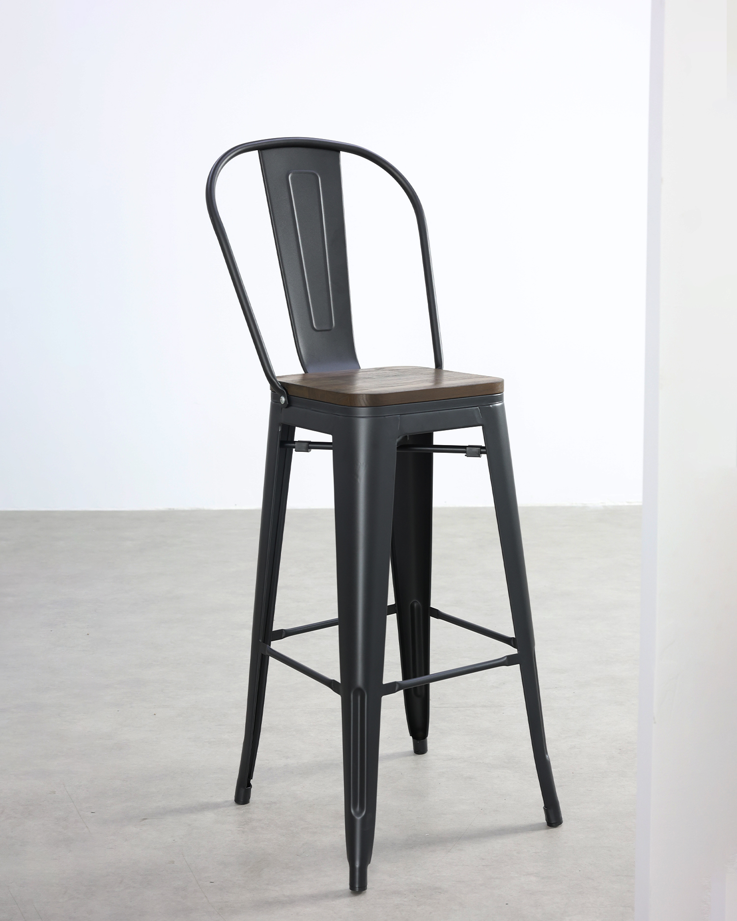 เก้าอี้ออกแบบรับประทานอาหารสีดำย้อนยุค เก้าอี้ออกแบบรับประทานอาหารสีดำย้อนยุค